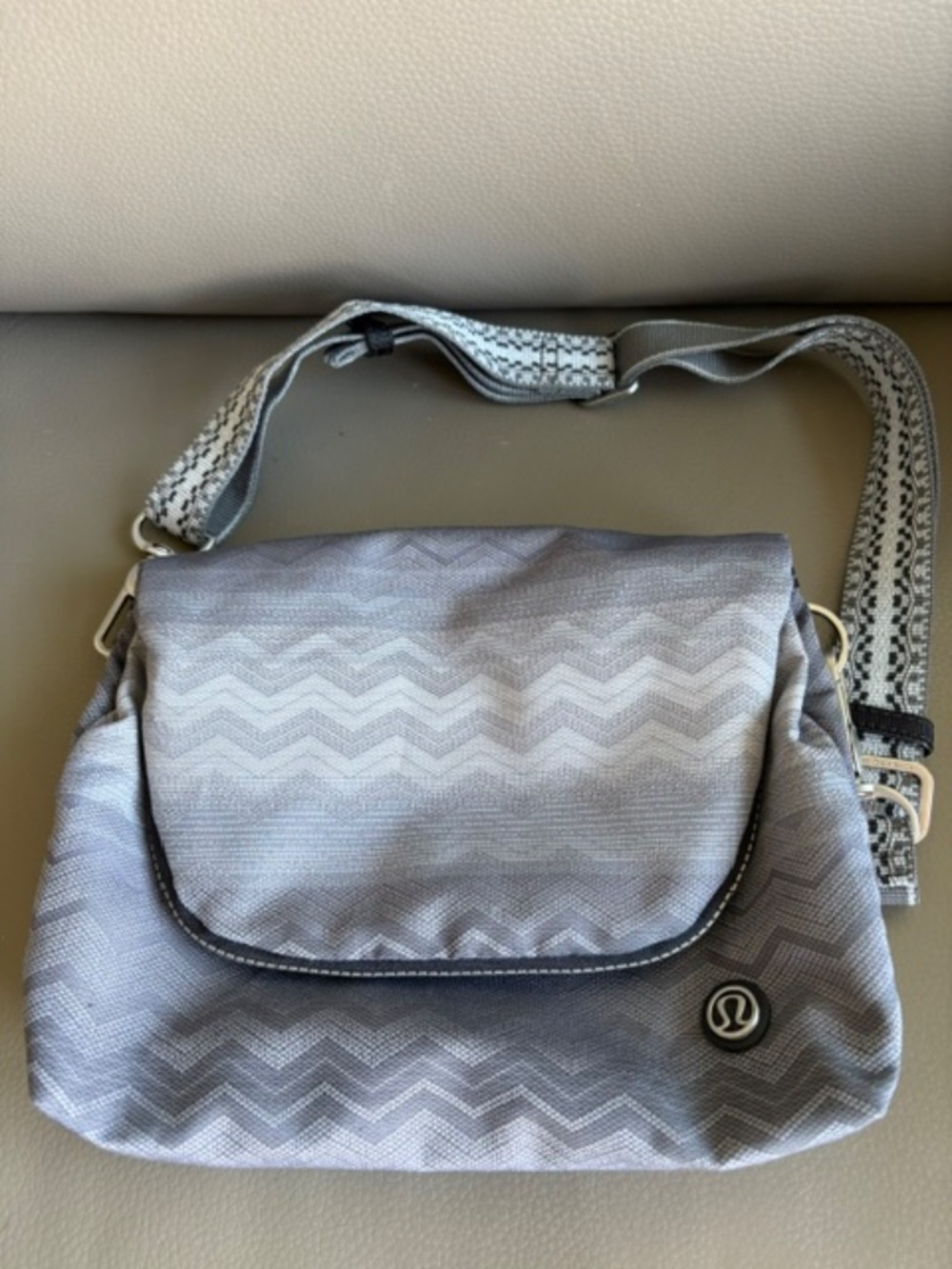 LULULEMON vintage front flap messenger bag grey tones Herringbone pattern